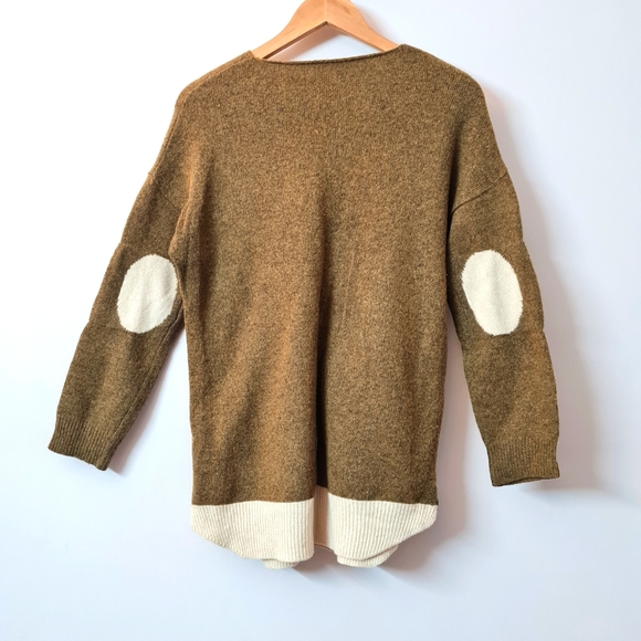 Cardigan - Picture 2 of 4